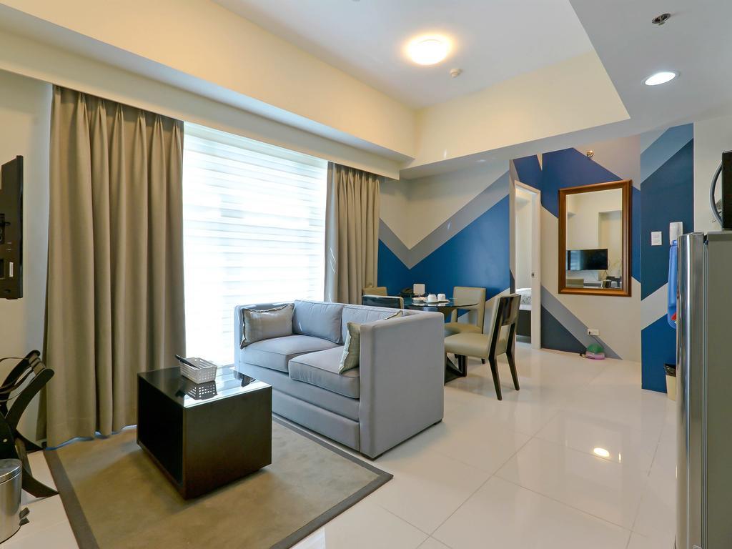 Currency Serviced Suites Manila Exteriör bild