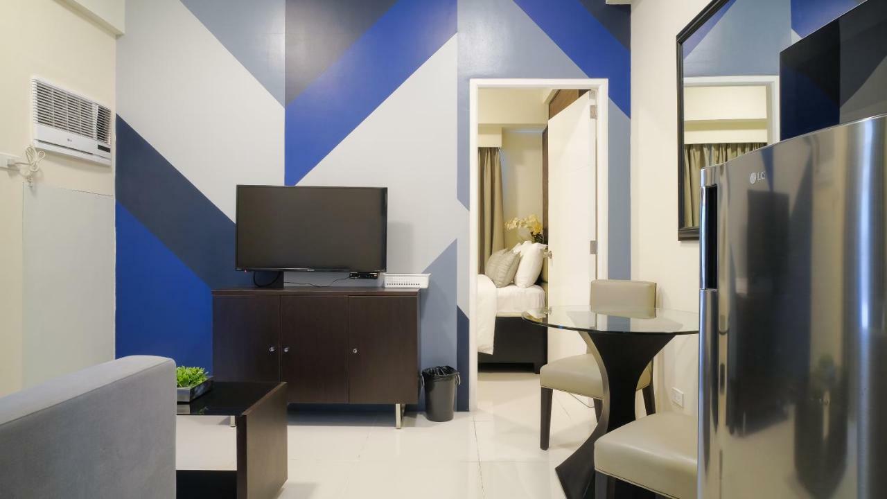 Currency Serviced Suites Manila Exteriör bild