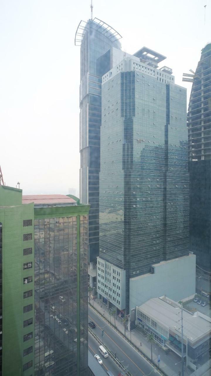 Currency Serviced Suites Manila Exteriör bild