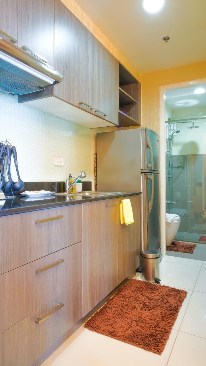 Currency Serviced Suites Manila Exteriör bild